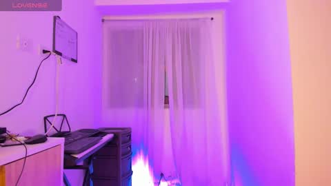 Snapshot of miley_kane chatting on 01/09/25, 09:16 miley_kane online show from 01/09/25, 09:16