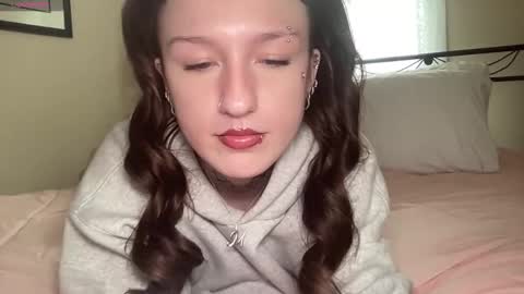 Snapshot of miley_monroee chatting on 03/12/25, 11:12 miley_monroee online show from 03/12/25, 11:12