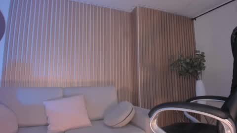 Miley Cruz  IG miley model23 online show from 02/19/25, 06:33