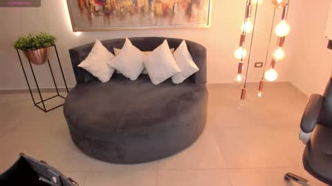 Miley Cruz  IG miley model23 online show from 10/24/25, 11:23