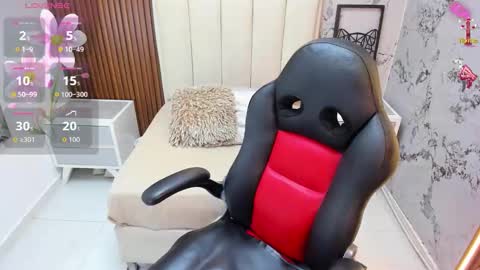 Snapshot of mileyjoas chatting on 01/09/26, 12:19 MILEY online show from 01/09/26, 12:19