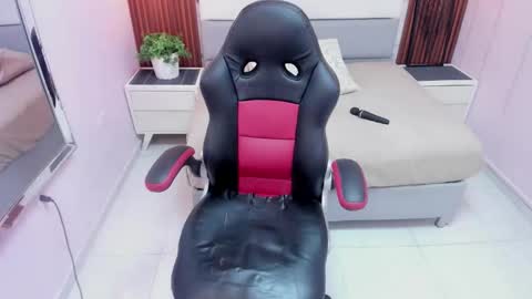 Snapshot of mileyjoas chatting on 03/03/26, 07:42 MILEY online show from 03/03/26, 07:42