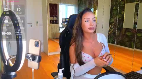 Miley Sin online show from 02/11/26, 01:16