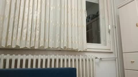 Snapshot of milf44milf chatting on 12/14/25, 02:28 milf44milf online show from 12/14/25, 02:28