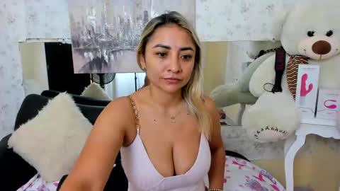 Antonella online show from 03/24/26, 12:21