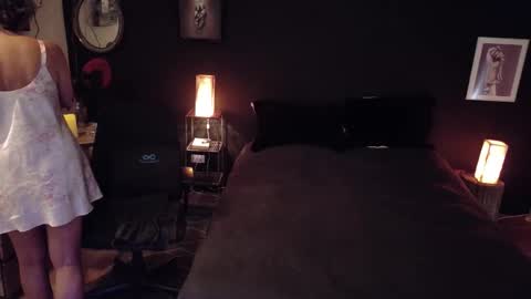 Snapshot of milf_ette chatting on 03/22/26, 07:06 Fabiola online show from 03/22/26, 07:06