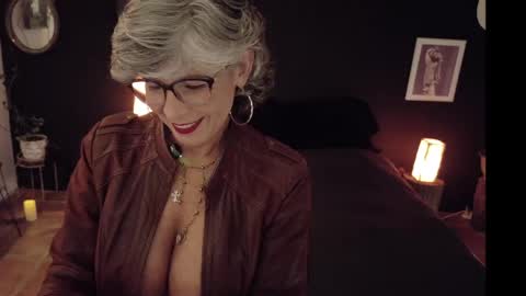 Snapshot of milf_ette chatting on 04/01/26, 10:18 Fabiola online show from 04/01/26, 10:18