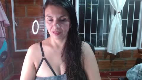 Snapshot of milf_fantassy chatting on 10/04/25, 11:14 Ana online show from 10/04/25, 11:14