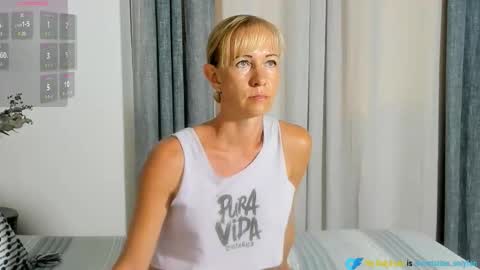 Snapshot of milf_hairy chatting on 11/21/25, 12:59 Christine online show from 11/21/25, 12:59