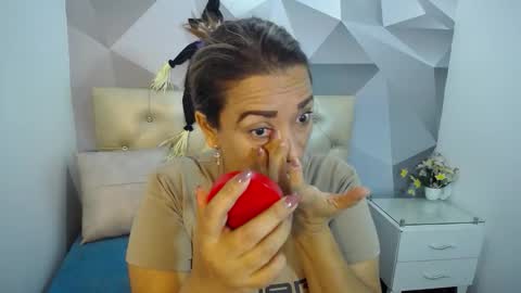 milf_hugeboobs online show from 10/30/25, 11:00