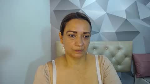 milf_hugeboobs online show from 11/13/25, 10:47