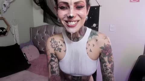 Isabella online show from 02/25/25, 04:21