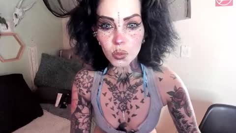 Isabella online show from 09/17/25, 01:02