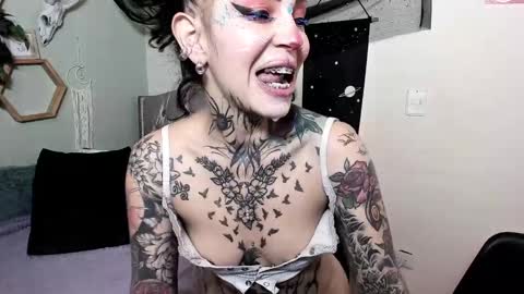 Isabella online show from 10/01/25, 01:50