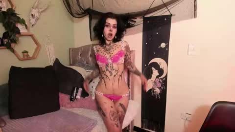 Isabella online show from 02/10/26, 01:48