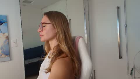 Snapshot of milf_tea chatting on 07/06/26, 03:03 Thea NONUDE in public GMT2 Mon 3-9 AM Wed 3-9 AM Thur 3-9 AM Fri 3-9 AM Sun 3-9 AM. online show from 07/06/26, 03:03