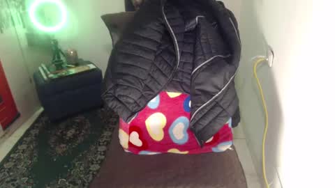 Valeria online show from 09/18/25, 03:03