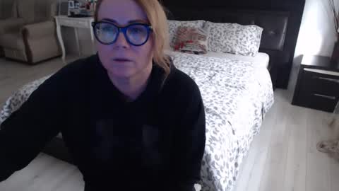 milfa online show from 02/15/25, 07:38