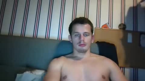 Snapshot of milfslikesme chatting on 12/17/24, 08:54 milfslikesme online show from 12/17/24, 08:54