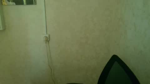 Snapshot of milia21 chatting on 04/26/26, 06:11 milia21 online show from 04/26/26, 06:11