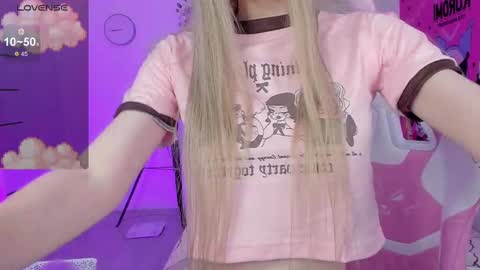 Snapshot of miliameow chatting on 02/16/25, 09:48 Milia online show from 02/16/25, 09:48