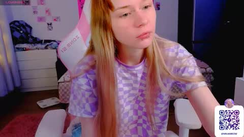 Snapshot of miliameow chatting on 12/16/25, 07:19 Milia online show from 12/16/25, 07:19