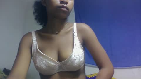 Snapshot of milinasy chatting on 02/01/26, 10:47 milinasy online show from 02/01/26, 10:47