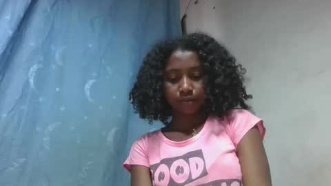 Snapshot of milinasy chatting on 02/22/26, 06:28 milinasy online show from 02/22/26, 06:28