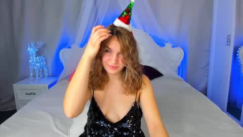 Snapshot of milkablond chatting on 12/29/24, 12:41 milkablond online show from 12/29/24, 12:41