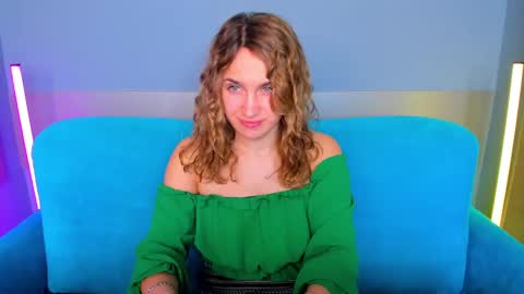 Snapshot of milkablond chatting on 02/06/25, 04:53 milkablond online show from 02/06/25, 04:53