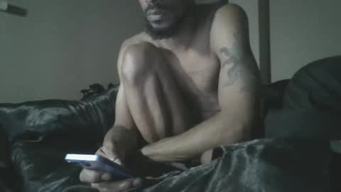 Snapshot of milkchocolatesensei chatting on 01/15/25, 03:43 Milk Chocolate Sensei online show from 01/15/25, 03:43