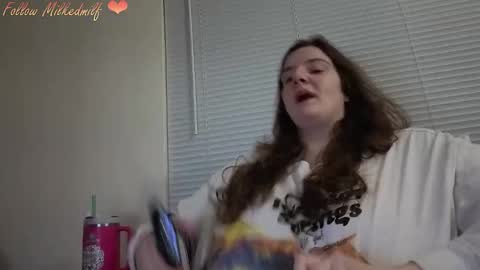 Snapshot of milkedmilf chatting on 12/15/25, 05:55 milkedmilf online show from 12/15/25, 05:55