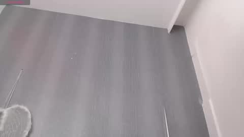 Snapshot of milker_amira chatting on 09/09/25, 12:59 Amira online show from 09/09/25, 12:59