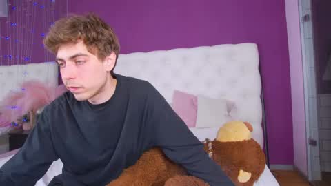 Snapshot of milkhunter_ chatting on 04/11/26, 06:40 milkhunter_ online show from 04/11/26, 06:40