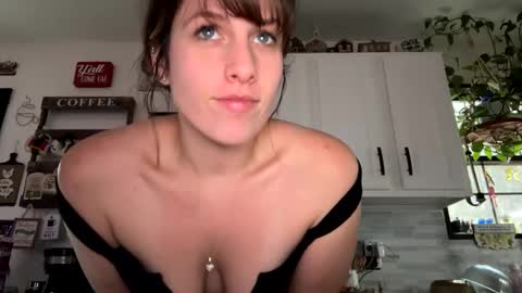 Milking Mommy online show from 12/09/24, 04:15