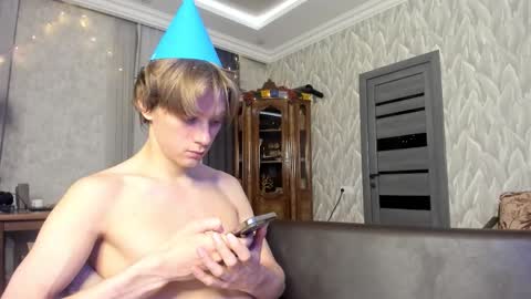 Isaac online show from 03/16/26, 11:42