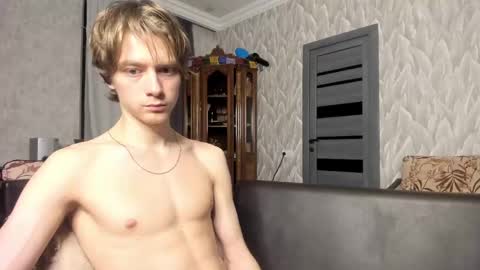 Isaac online show from 04/12/26, 09:20