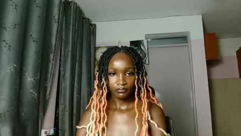 Snapshot of milkmint_ chatting on 02/09/26, 07:34 Softluxe online show from 02/09/26, 07:34