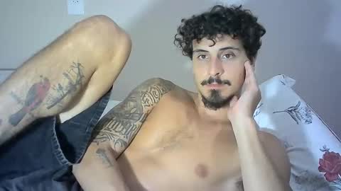 Snapshot of milkoffee chatting on 01/08/25, 01:53 milkoffee online show from 01/08/25, 01:53