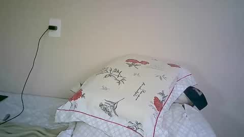 Snapshot of milkoffee chatting on 01/11/25, 06:33 milkoffee online show from 01/11/25, 06:33