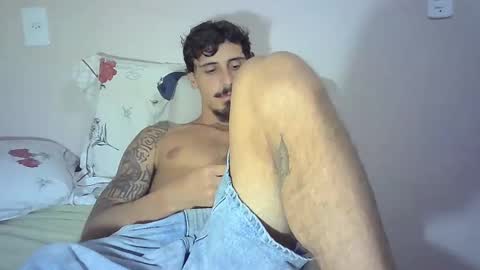 Snapshot of milkoffee chatting on 02/04/25, 10:13 milkoffee online show from 02/04/25, 10:13