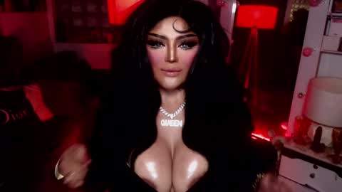 Snapshot of milkshakelavinia chatting on 01/08/25, 12:38 milkshakelavinia online show from 01/08/25, 12:38