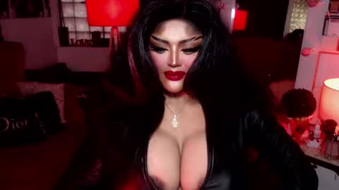 Snapshot of milkshakelavinia chatting on 01/17/25, 12:20 milkshakelavinia online show from 01/17/25, 12:20