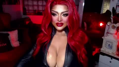 Snapshot of milkshakelavinia chatting on 02/12/25, 07:55 milkshakelavinia online show from 02/12/25, 07:55