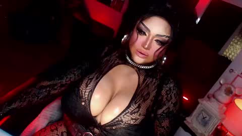 Snapshot of milkshakelavinia chatting on 02/18/25, 02:38 milkshakelavinia online show from 02/18/25, 02:38