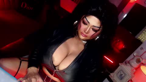 Snapshot of milkshakelavinia chatting on 02/19/25, 08:33 milkshakelavinia online show from 02/19/25, 08:33