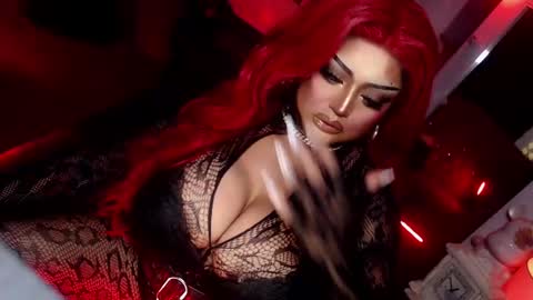 Snapshot of milkshakelavinia chatting on 02/23/25, 01:24 milkshakelavinia online show from 02/23/25, 01:24