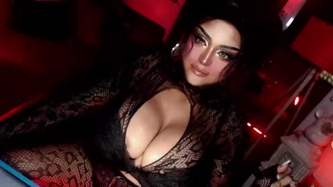 Snapshot of milkshakelavinia chatting on 02/25/25, 07:52 milkshakelavinia online show from 02/25/25, 07:52