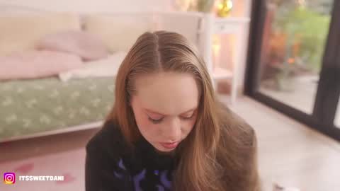 milky_0 online show from 04/20/26, 07:04