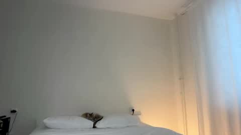 milky__way_ online show from 01/16/26, 01:26